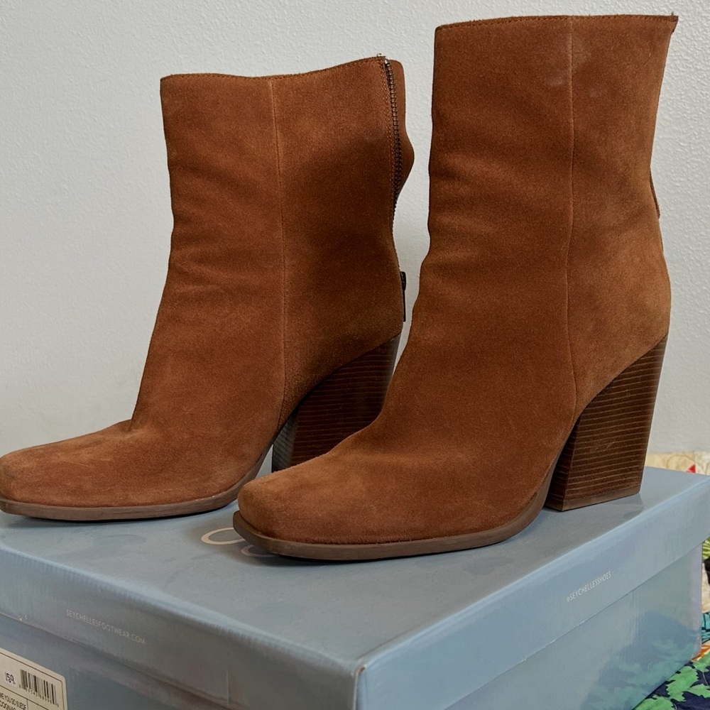 Seychelles Brown Suede Block Heel Boots